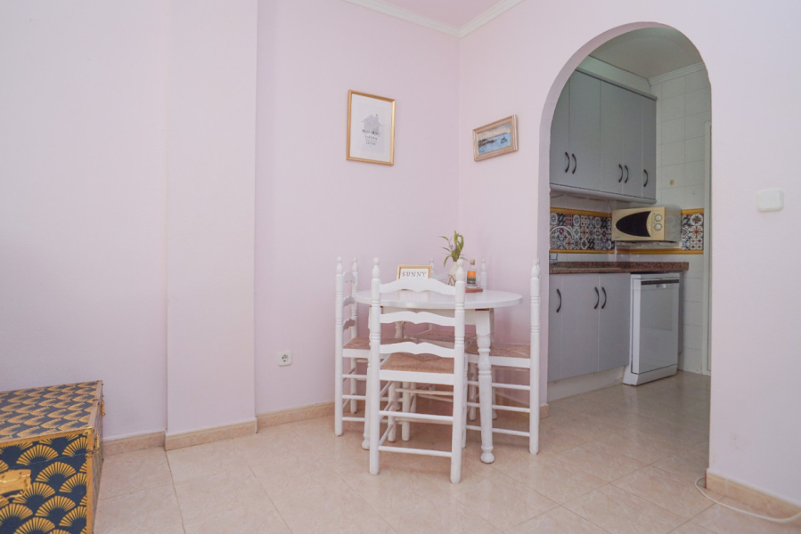 Resale - Lägenhet / Bungalow  - Torrevieja  - Aguas Nuevas