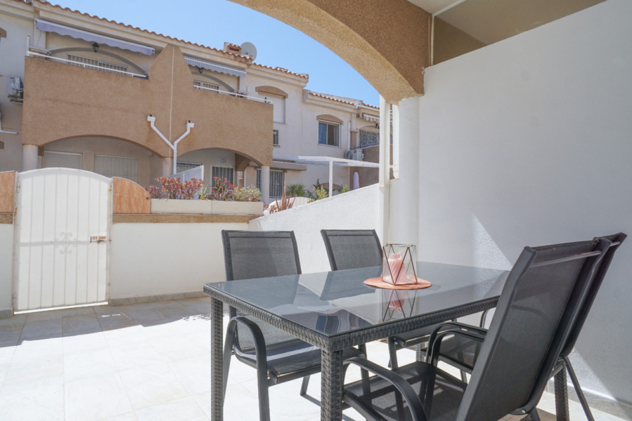 Resale - Apartamento/Bungalow - Torrevieja  - Aguas Nuevas