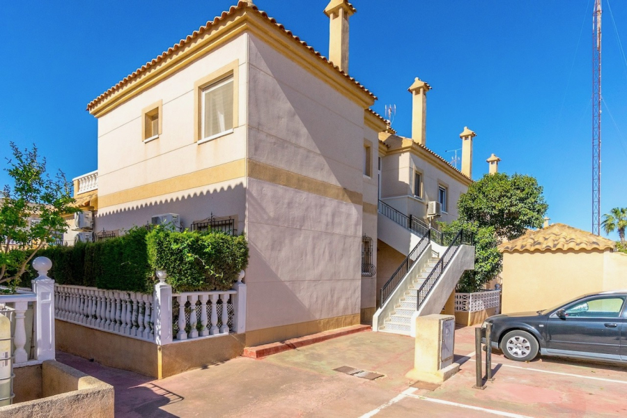 Resale - Apartamento/Bungalow - Torrevieja  - Aguas Nuevas