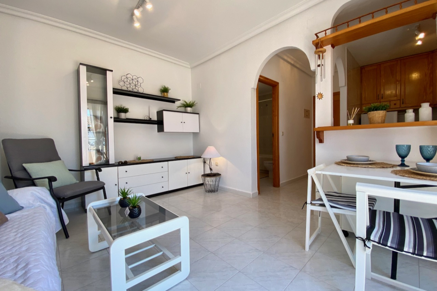 Resale - Apartment/Bungalow - Torrevieja  - La Mata