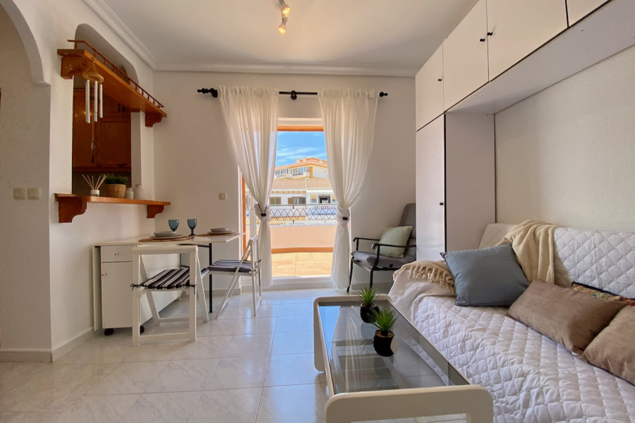 Resale - Apartamento/Bungalow - Torrevieja  - La Mata