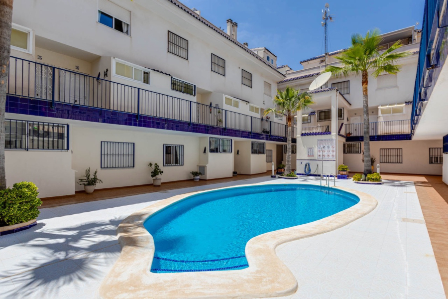 Resale - Apartment/Bungalow - Torrevieja  - La Veleta