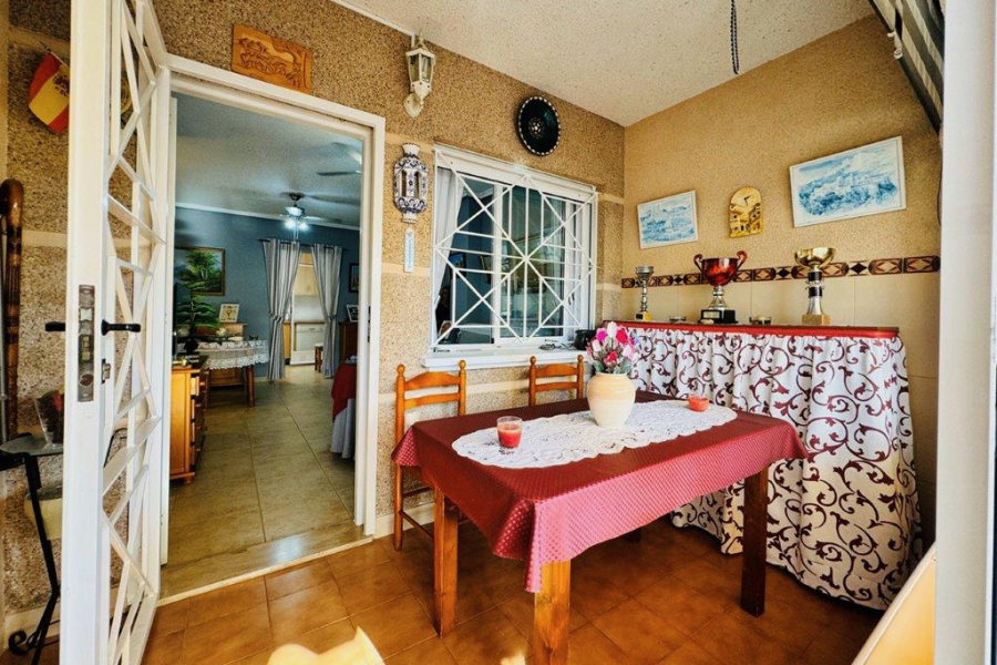 Resale - Lägenhet / Bungalow  - Torrevieja  - Aguas Nuevas