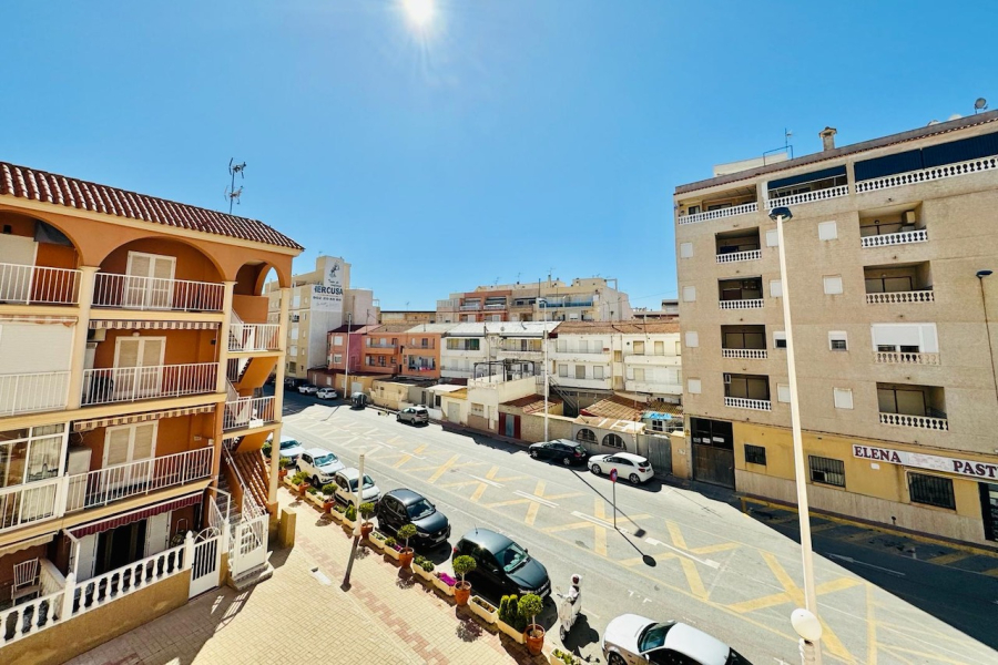 Resale - Apartment/Bungalow - Torrevieja  - La Mata