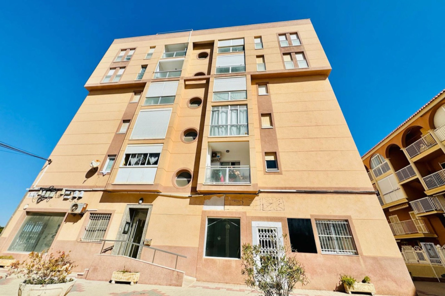 Resale - Apartment/Bungalow - Torrevieja  - La Mata