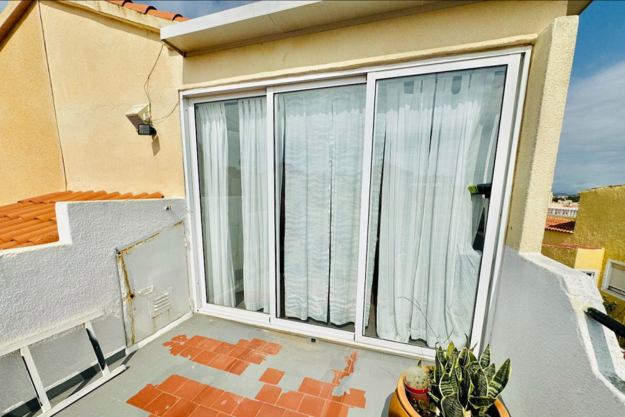 Resale - Apartamento/Bungalow - Torrevieja  - El Chaparral