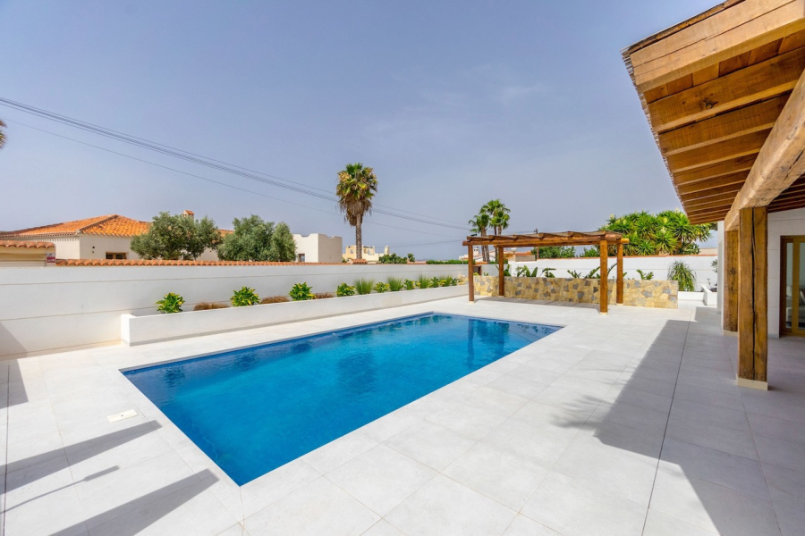 Resale - Villa - Torrevieja  - Torreta Florida