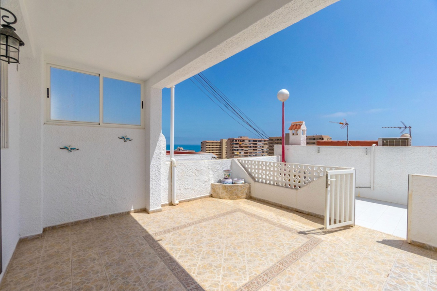 Resale - Lägenhet / Bungalow  - Torrevieja  - Torre del Moro