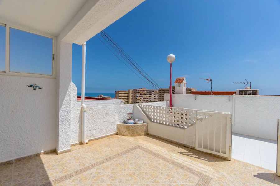 Resale - Lägenhet / Bungalow  - Torrevieja  - Torre del Moro