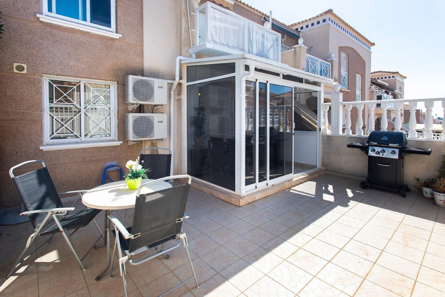 Resale - Apartment/Bungalow - Torrevieja  - Aguas Nuevas