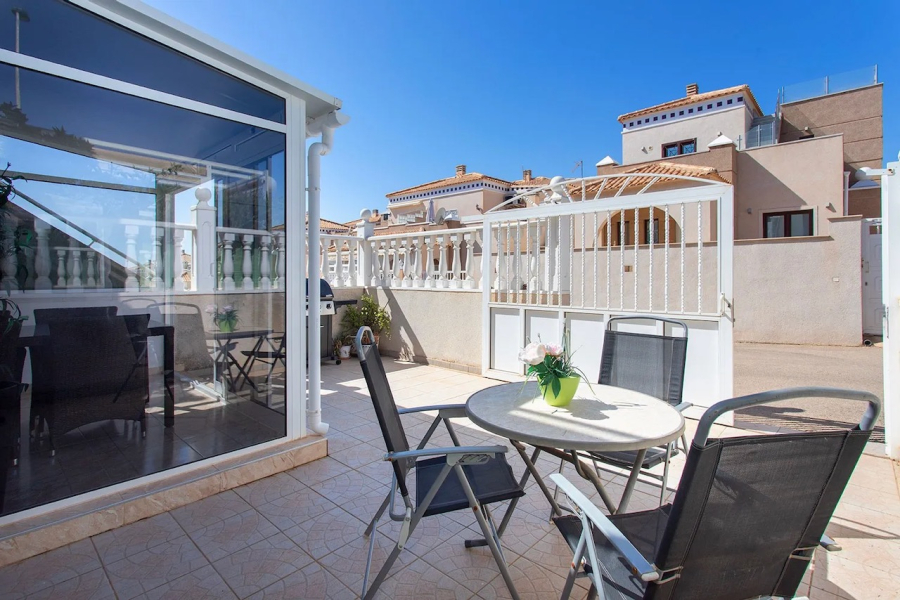 Resale - Apartment/Bungalow - Torrevieja  - Aguas Nuevas