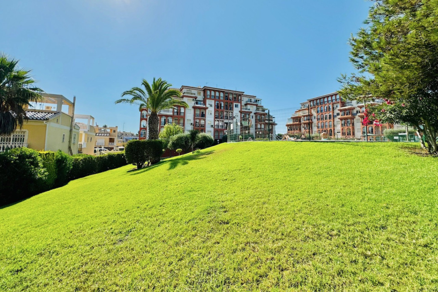 Resale - Apartment/Bungalow - Torrevieja  - La Mata