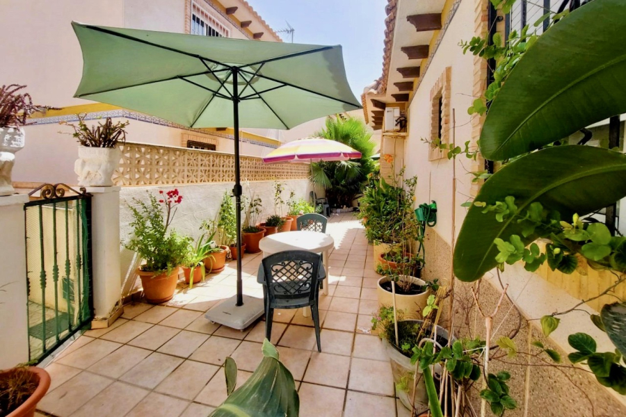 Resale - Duplex / Adosado - Torrevieja  - La Rosaleda - Los Frutales