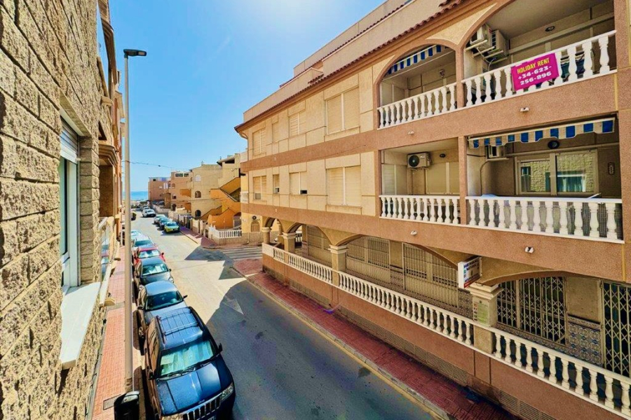 Resale - Apartment/Bungalow - Torrevieja  - La Mata