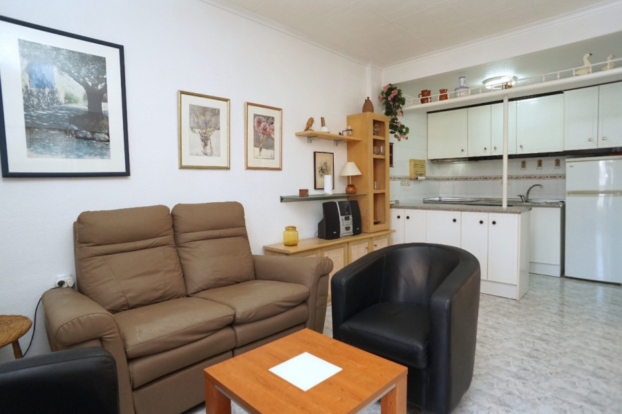 Resale - Apartment/Bungalow - Torrevieja  - Aguas Nuevas