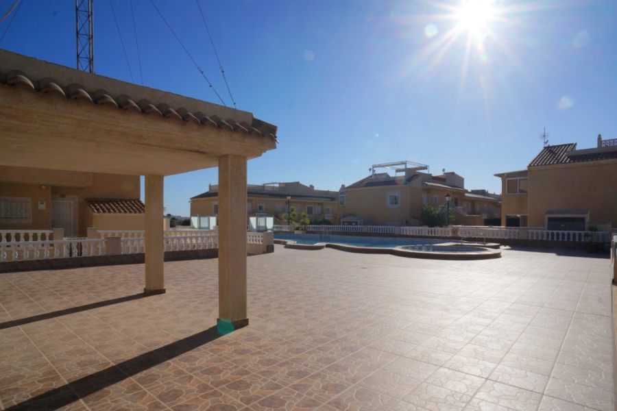 Resale - Apartment/Bungalow - Torrevieja  - Aguas Nuevas