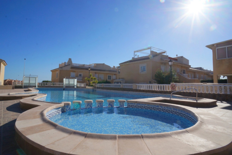 Resale - Lägenhet / Bungalow  - Torrevieja  - Aguas Nuevas