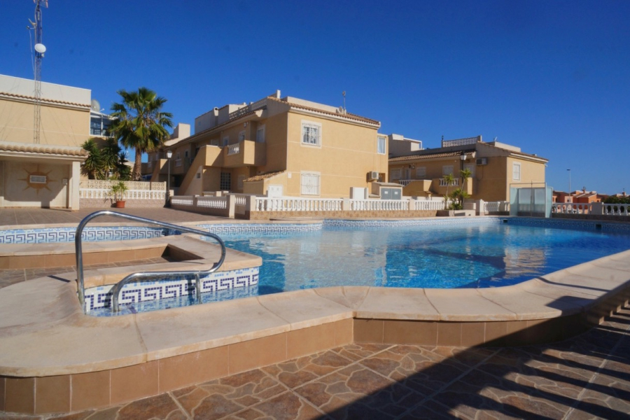 Resale - Apartment/Bungalow - Torrevieja  - Aguas Nuevas