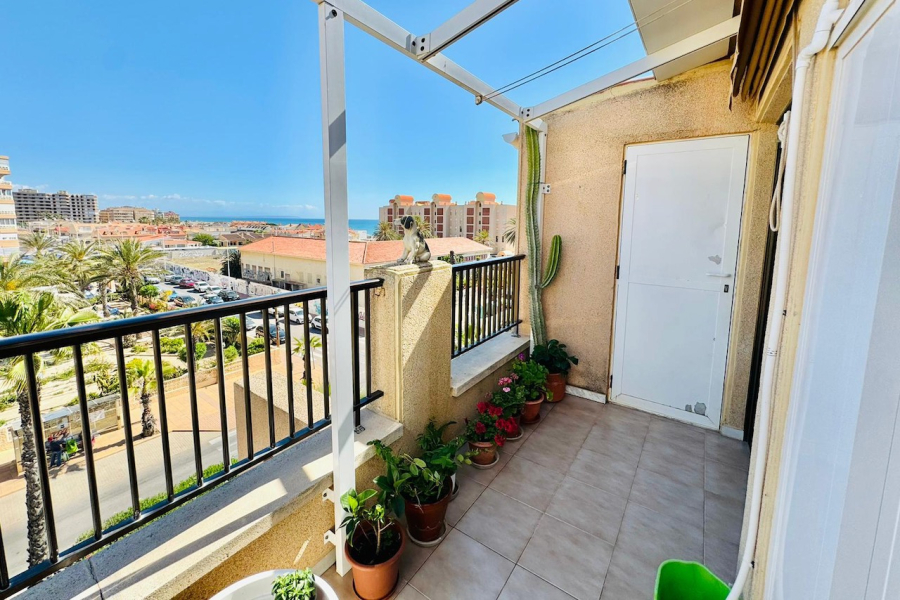 Resale - Apartamento/Bungalow - Torrevieja  - La Mata