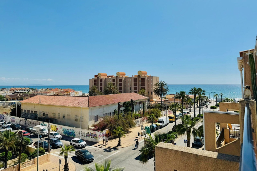 Resale - Apartamento/Bungalow - Torrevieja  - La Mata