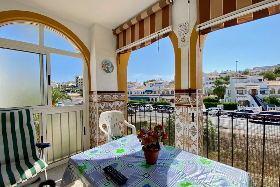 Resale - Lägenhet / Bungalow  - Torrevieja  - Molino Blanco