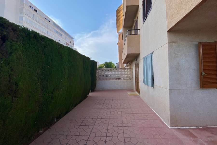 Resale - Apartamento/Bungalow - Torrevieja  - Torreblanca