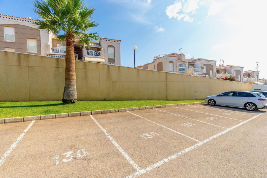 Resale - Lägenhet / Bungalow  - Torrevieja  - Aguas Nuevas