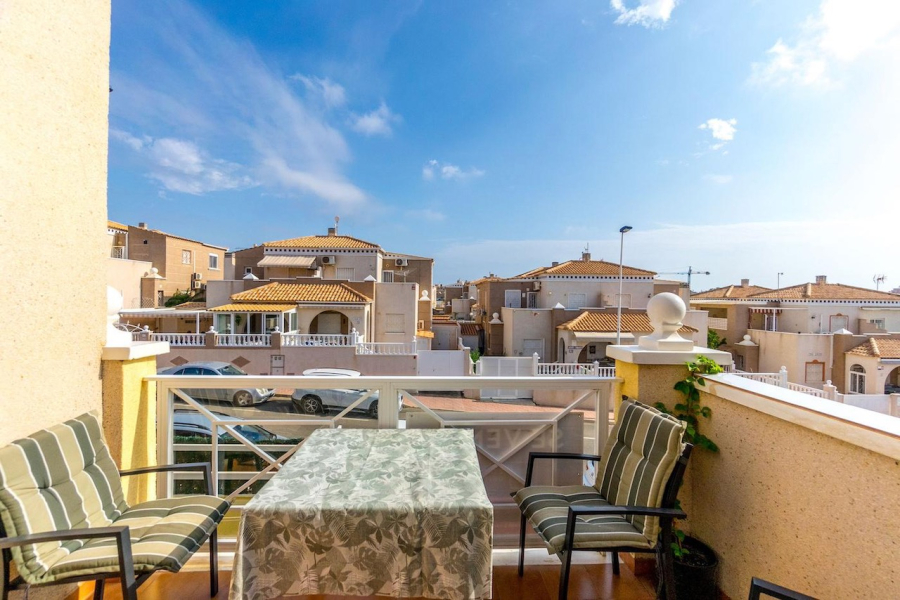 Resale - Apartment/Bungalow - Torrevieja  - Aguas Nuevas