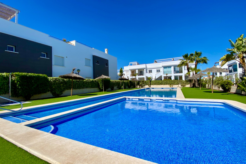 Lägenhet / Bungalow  - Resale - Torrevieja  - Aguas Nuevas II