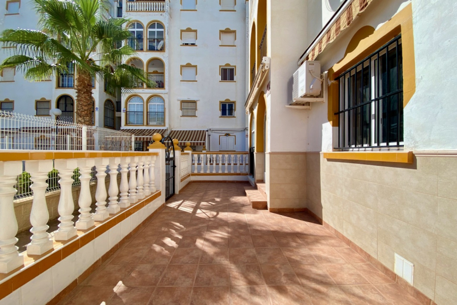 Resale - Apartment/Bungalow - Torrevieja  - Molino Blanco