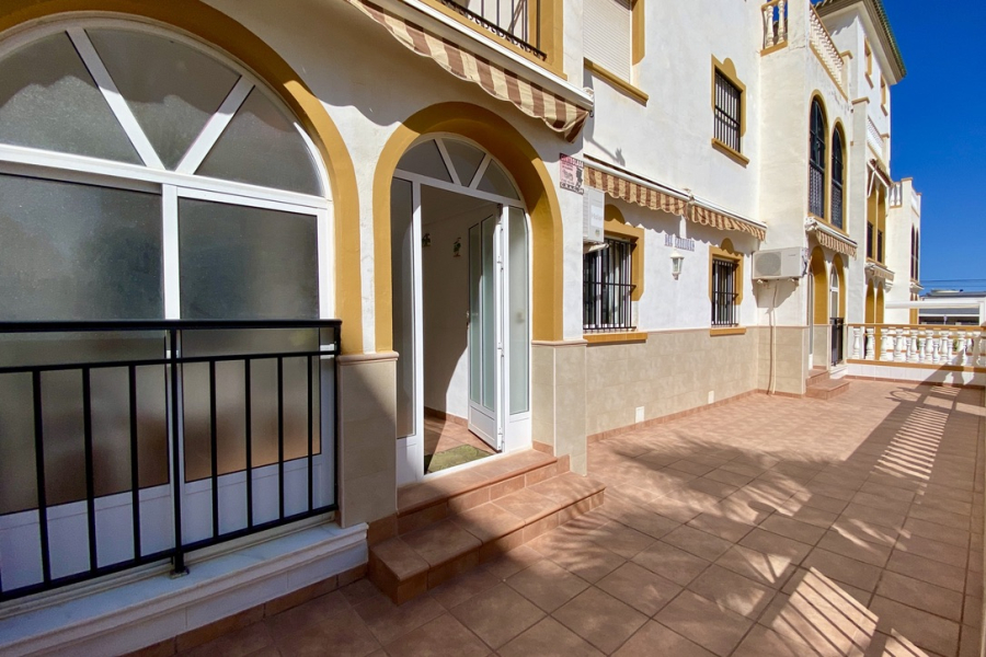 Resale - Apartment/Bungalow - Torrevieja  - Molino Blanco