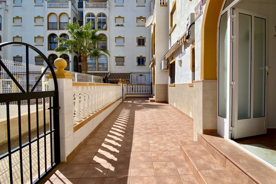 Resale - Apartment/Bungalow - Torrevieja  - Molino Blanco