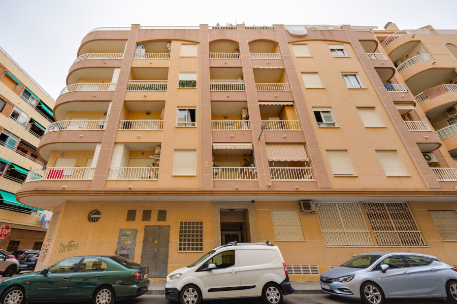 Resale - Apartment/Bungalow - Torrevieja  - El Acequión