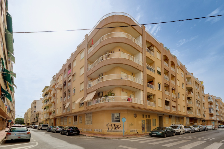 Resale - Apartment/Bungalow - Torrevieja  - El Acequión