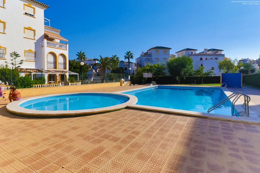 Resale - Lägenhet / Bungalow  - Torrevieja  - Molino Blanco