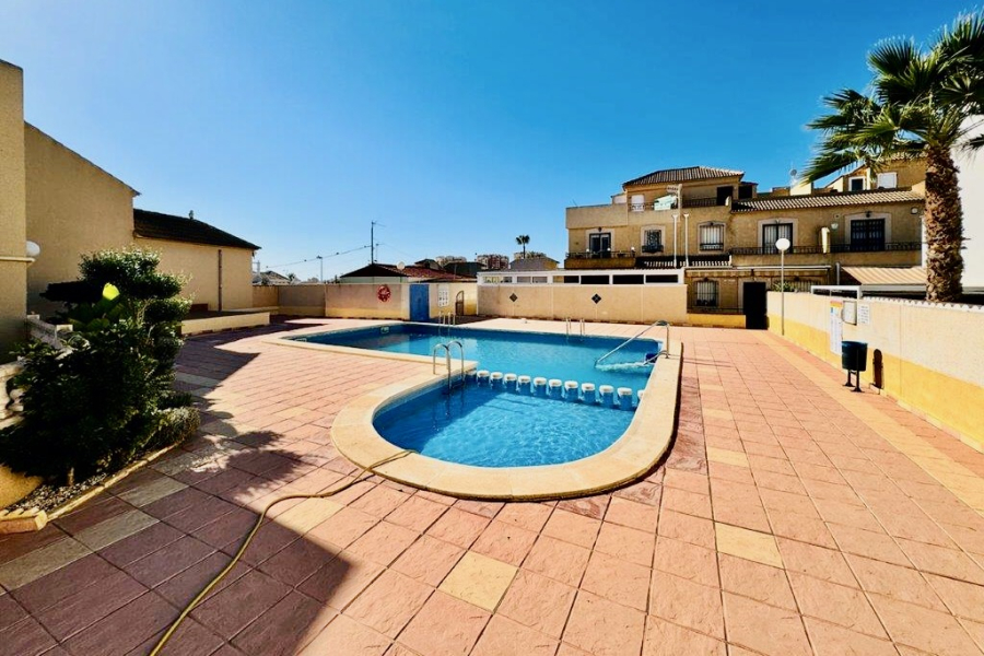 Resale - Radhus / Duplex - Torrevieja  - La Rosaleda - Los Frutales