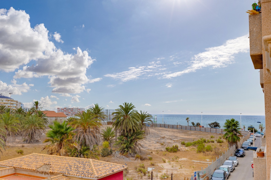 Resale - Lägenhet / Bungalow  - Torrevieja  - Playa del Cura