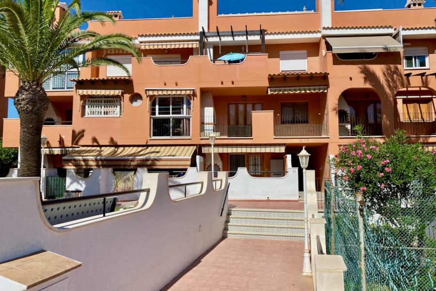 Resale - Apartment/Bungalow - Torrevieja  - La Mata