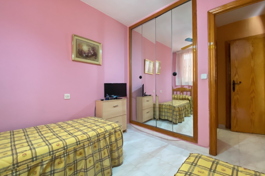 Resale - Lägenhet / Bungalow  - Torrevieja  - La Mata