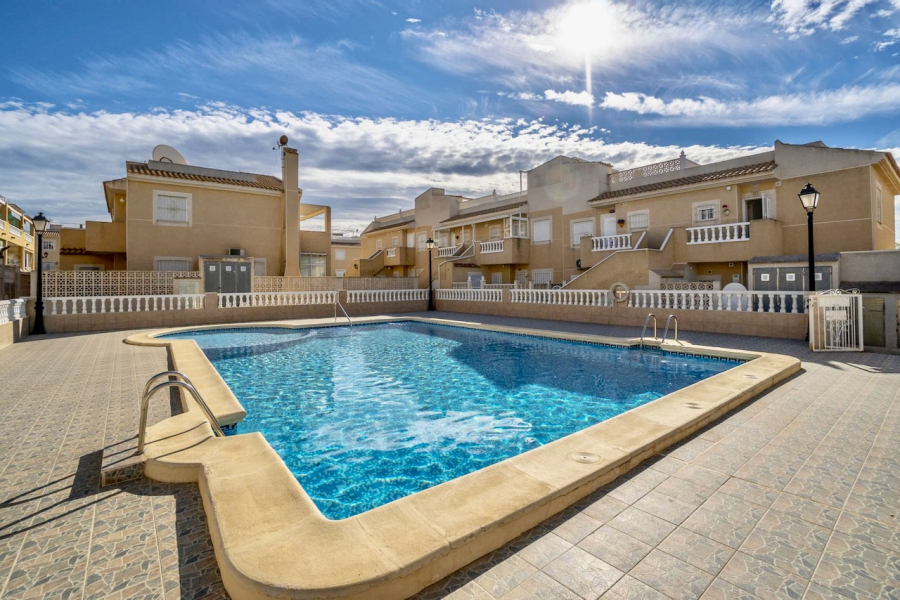 Resale - Apartamento/Bungalow - Torrevieja  - Aguas Nuevas