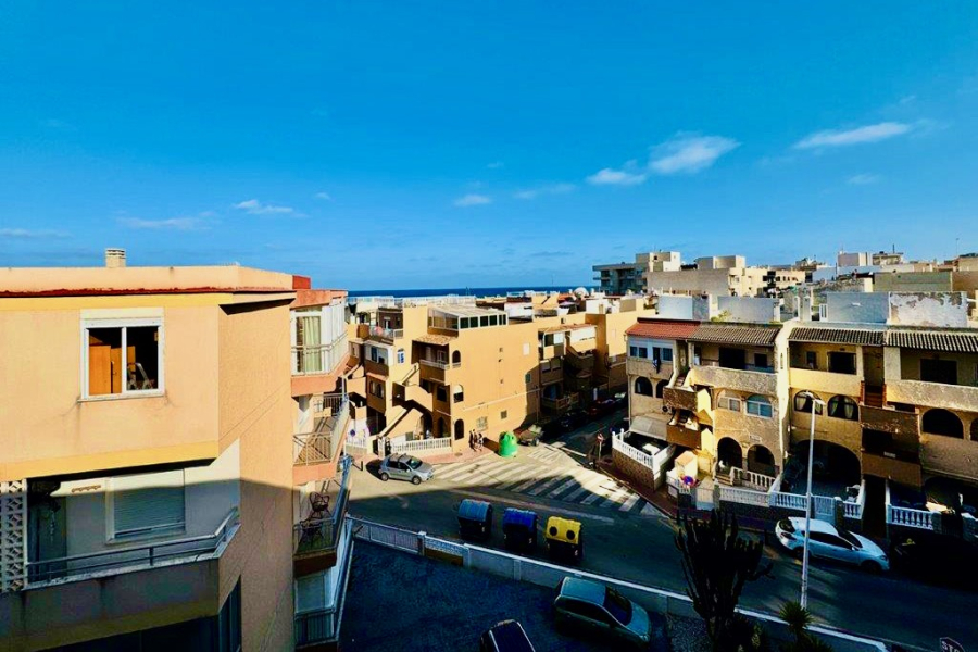 Resale - Apartment/Bungalow - Torrevieja  - La Mata