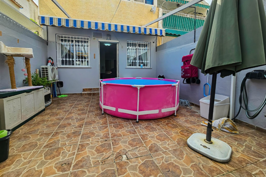 Resale - Lägenhet / Bungalow  - Torrevieja  - Nueva Torrevieja