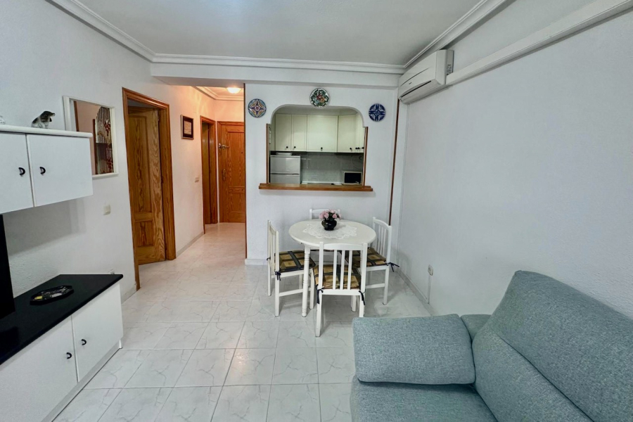 Resale - Apartment/Bungalow - Torrevieja  - La Mata