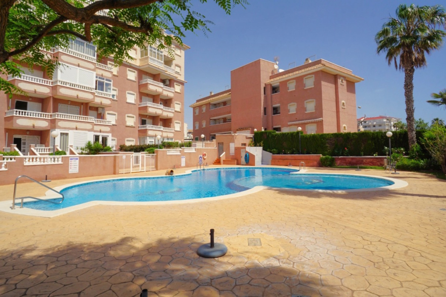 Resale - Apartamento/Bungalow - Torrevieja  - Torre del Moro