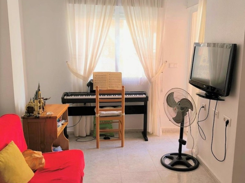 Resale - Apartamento/Bungalow - Torrevieja  - Los Locos