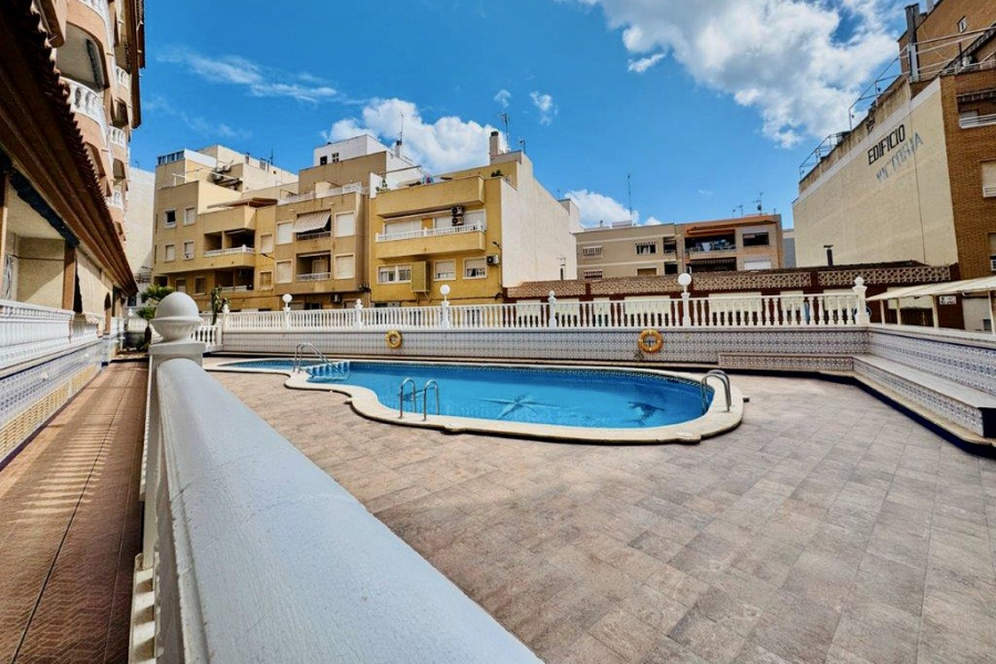 Resale - Lägenhet / Bungalow  - Torrevieja  - La Mata