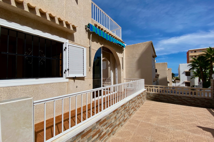 Resale - Duplex / Adosado - Torrevieja  - Torreblanca