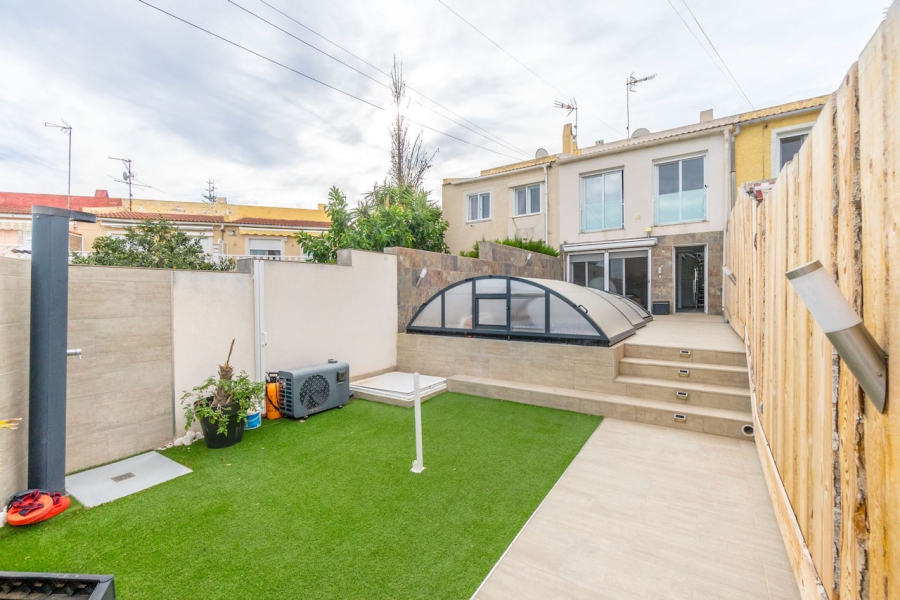 Resale - Duplex / Adosado - Torrevieja  - Los Balcones