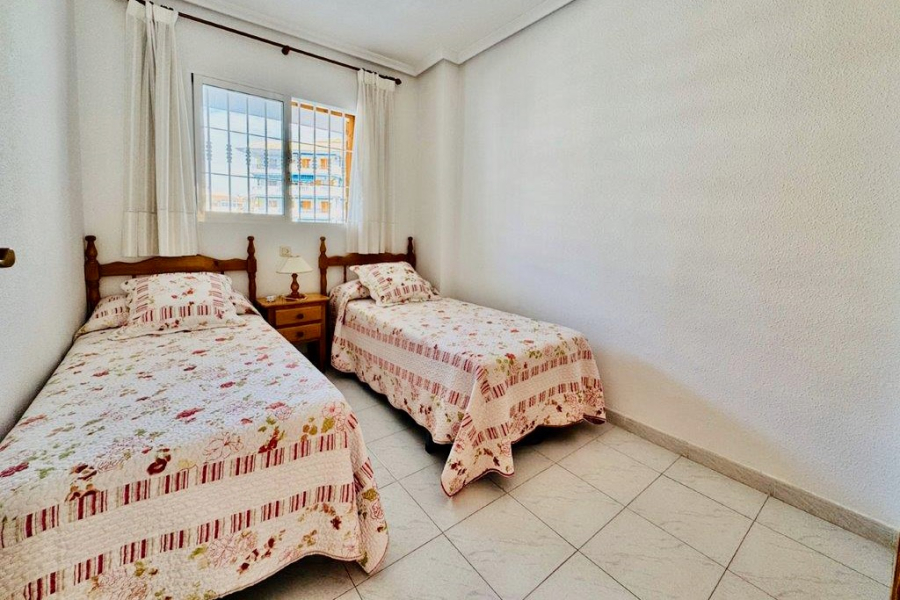 Resale - Apartment/Bungalow - Torrevieja  - La Mata