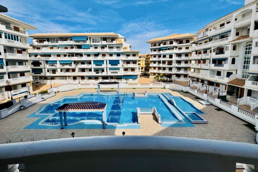 Resale - Apartamento/Bungalow - Torrevieja  - La Mata